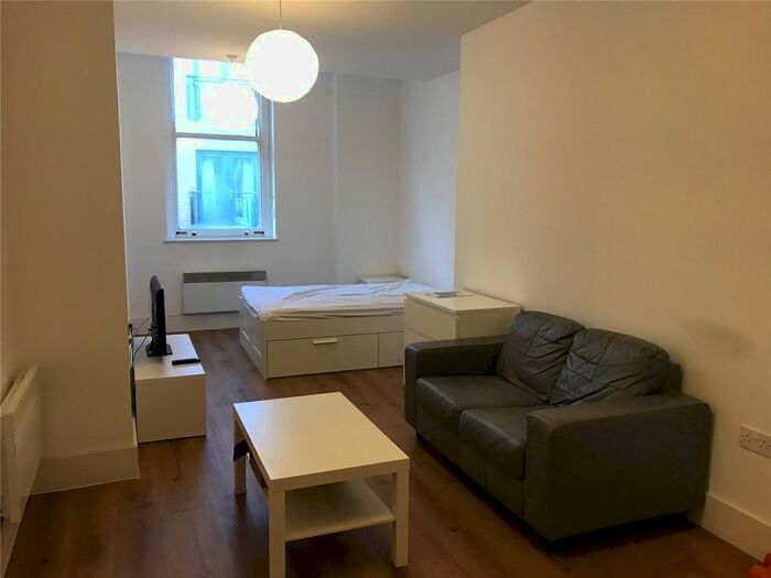 Studio To Rent In Town Hall, Bexley Square, Salford, Manchester, M3