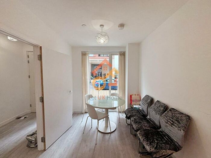 2 Bedroom Flat To Rent In Shearwater Drive, London, NW9