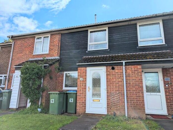 2 Bedroom House To Rent In Drake Close, Horsham, RH12