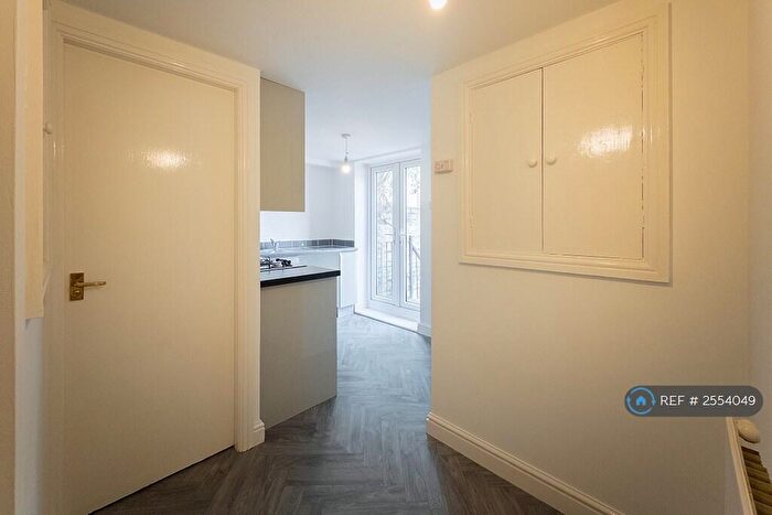 1 Bedroom Flat To Rent In Stamford Arcade, Ashton-Under-Lyne, OL6