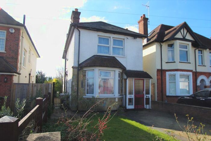 3 Bedroom Detached House To Rent In Gammons Lane, Watford, WD24