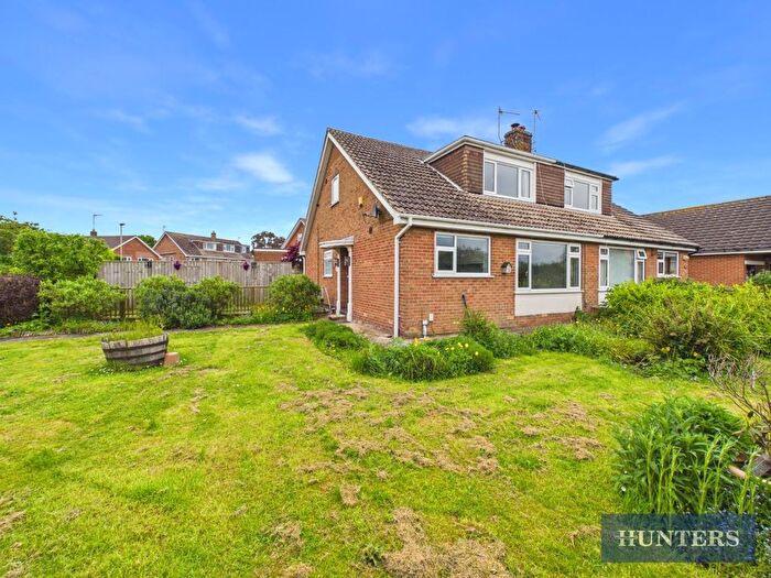 4 Bedroom Semi-Detached Bungalow For Sale In Outgaits Close, Hunmanby, Filey, YO14