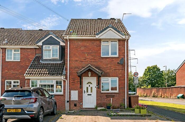 2 Bedroom Property To Rent In Brecon Close, Valley Park, Chandler's Ford, SO53