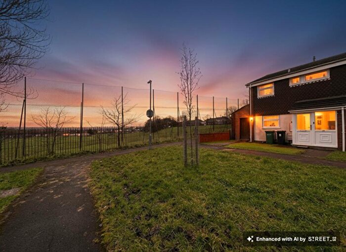 3 Bedroom End Of Terrace House For Sale In Elmtree Way, Bristol, BS15