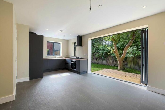 2 Bedroom Detached House To Rent In Crescent Road, Oxford, OX4