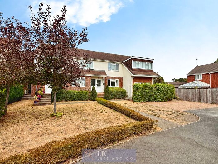 1 Bedroom Flat To Rent In Church Lane, Farnborough, GU14