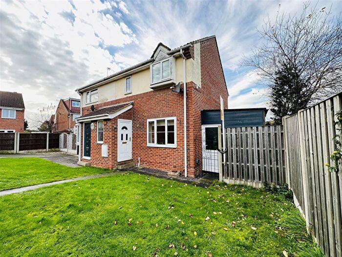 3 Bedroom Semi-Detached House For Sale In The Meadows, Carlton, Goole, DN14