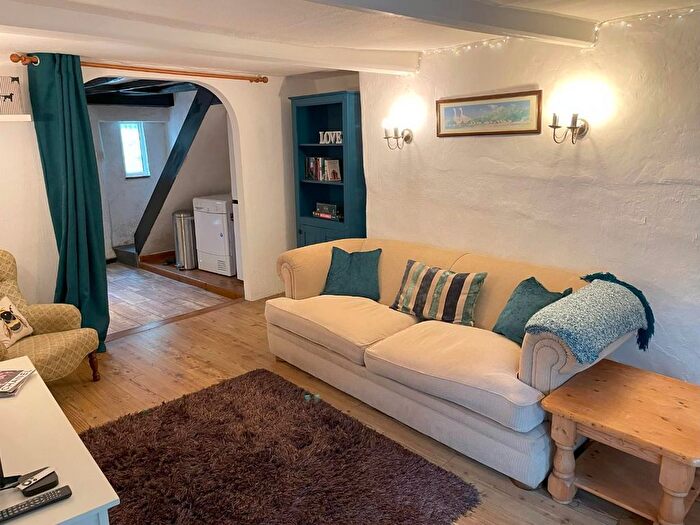 2 Bedroom Cottage For Sale In Milbury Lane, Exminster, Exeter, EX6