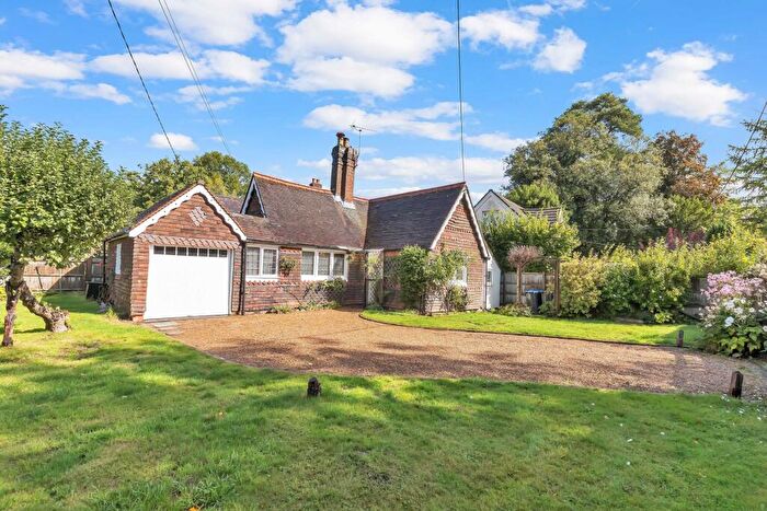 2 Bedroom Cottage To Rent In Birchwood Grove Road, Burgess Hill, RH15