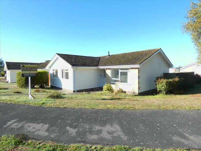 3 Bedroom Bungalow To Rent In Hillside Drive, St Catherine's Hill, Christchurch, BH23