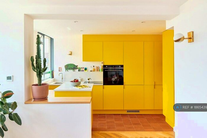 1 Bedroom Flat To Rent In Keeling House, London, E2