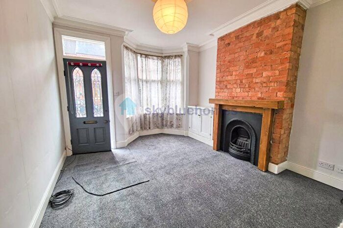 3 Bedroom Terraced House To Rent In Lorraine Road, Leicester, LE2