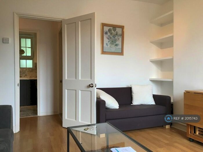 4 Bedroom Flat To Rent In Whitethorn House, London, E1W