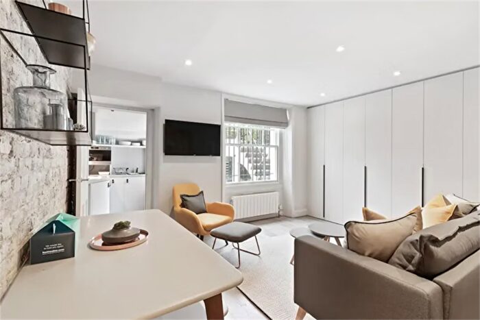 Apartment To Rent In Mornington Crescent, Camden, London, NW1