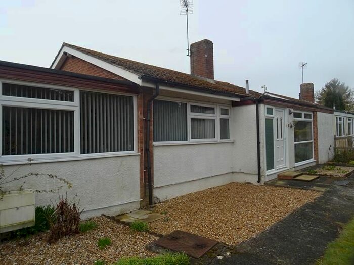 3 Bedroom Bungalow To Rent In Brickfield Road, Renhold MK41