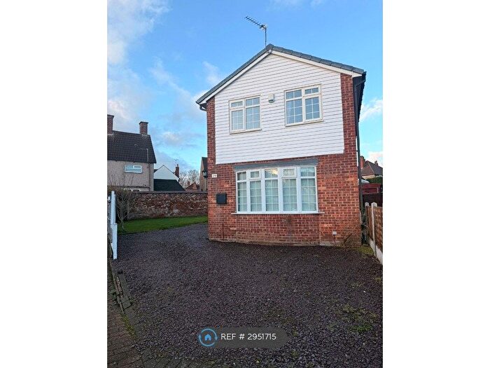 3 Bedroom Detached House To Rent In Red Lodge Close, Leeds, LS8