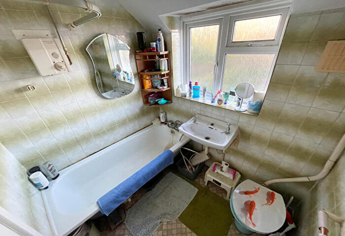 3 Bedroom Terraced House For Sale In Montgomery Avenue, Kinson, Dorset, BH11