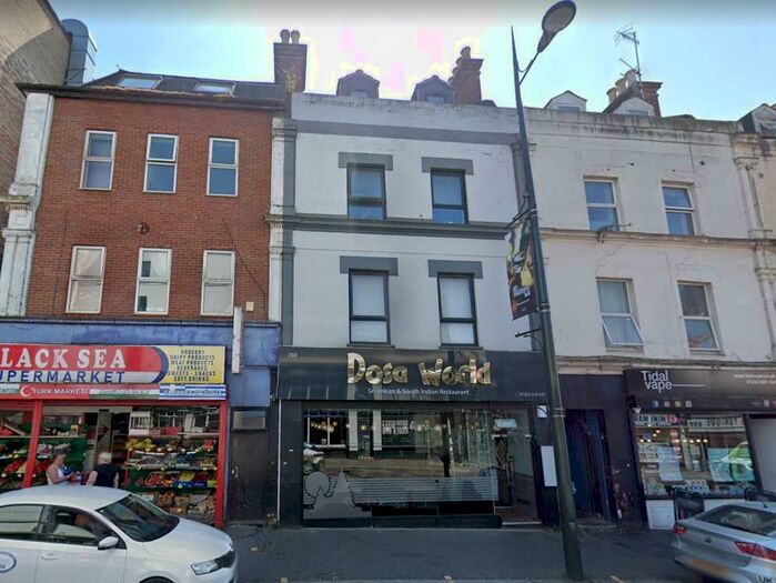 2 Bedroom Flat To Rent In Old Christchurch Road, Bournemouth, BH1