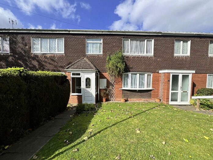 3 Bedroom Terraced House For Sale In Alperton Drive, Stourbridge, DY9