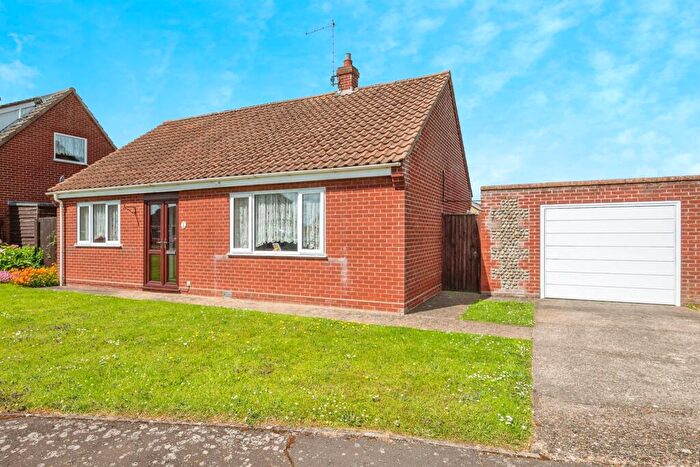 2 Bedroom Detached Bungalow For Sale In Bromholme Close, Bacton, Norwich, NR12