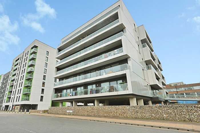 2 Bedroom Flat For Sale In Geoffrey Watling Way, Norwich, NR1