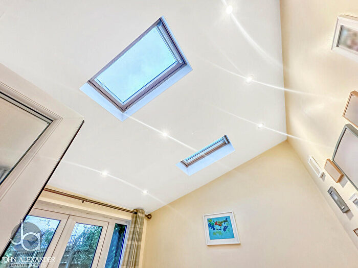 3 Bedroom Semi-Detached House For Sale In Whitehall Close, Colchester, CO2