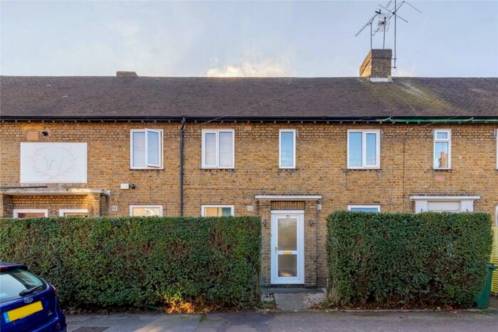 3 Bedroom Flat To Rent In Keith Road, Walthamstow, London, E17