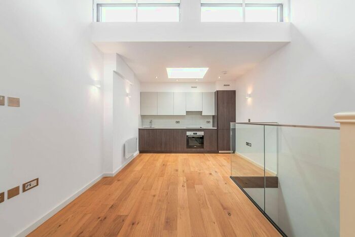 1 Bedroom Flat To Rent In Highgate Road, Kentish Town, London, NW5