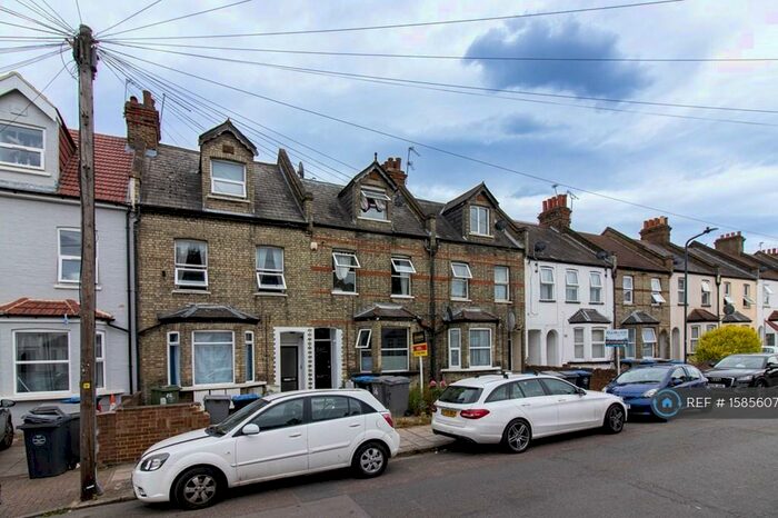 2 Bedroom Flat To Rent In Peel Road, Wembley, HA9