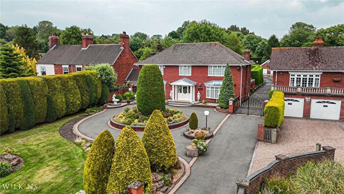 4 Bedroom Detached House For Sale In Donisthorpe Lane, Moira, Swadlincote, Leicestershire, DE12