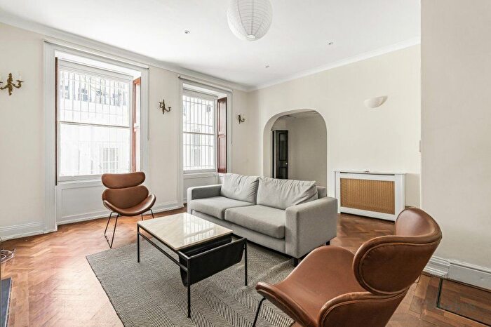 2 Bedroom Flat To Rent In Queen's Gate, South Kensington, London, SW7