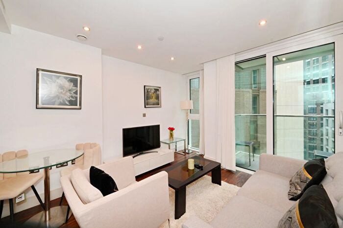 1 Bedroom Flat For Sale In Altitude Point, Aldgate, E1