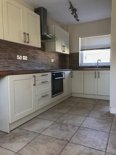 3 Bedroom Flat To Rent In Farnham Road, Loughborough LE11