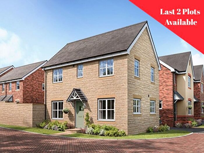 3 Bedroom Detached House For Sale In Sillars Green, Tetbury Road, SN16