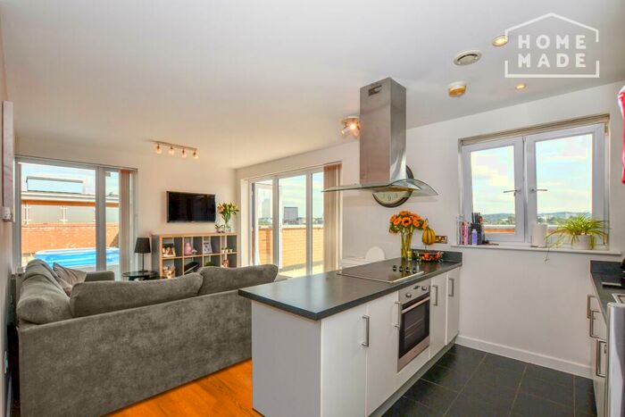 2 Bedroom Flat To Rent In Peebles Court, Whitestone Way, CR0