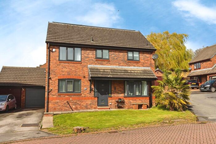 5 Bedroom Detached House For Sale In Harewood Way, Leeds, LS13