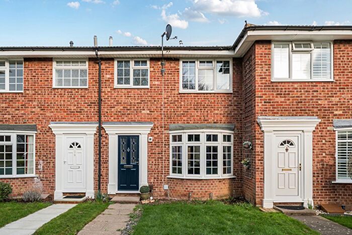 3 Bedroom Terraced House For Sale In Fairlawns, Lower Sunbury, TW16