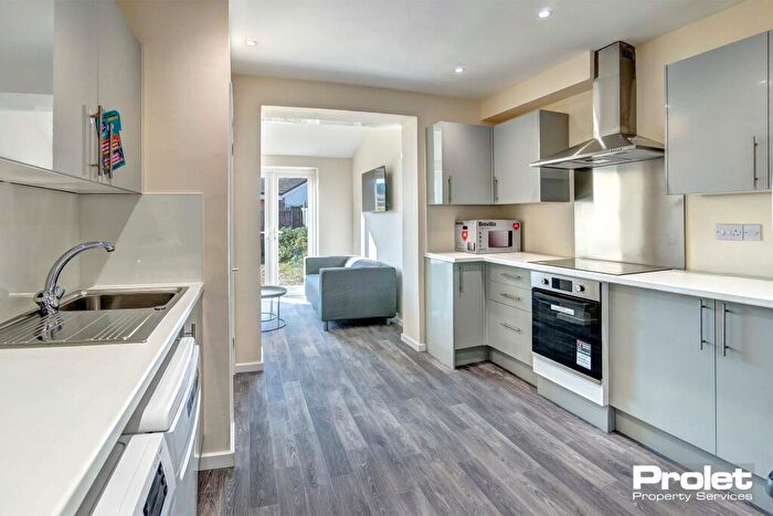 6 Bedroom Semi-Detached House To Rent In Osborne Road, Norwich, NR4