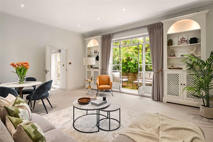 2 Bedroom Flat For Sale In Eaton Square, London, SW1W