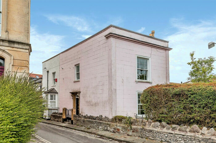 3 Bedroom House To Rent In Upper Belgrave Road, Bristol, BS8