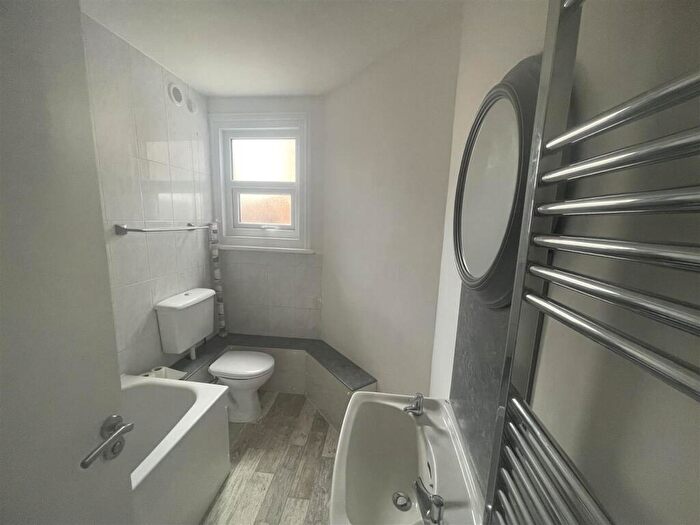 2 Bedroom Flat To Rent In Belgrave Road, Gloucester, GL1
