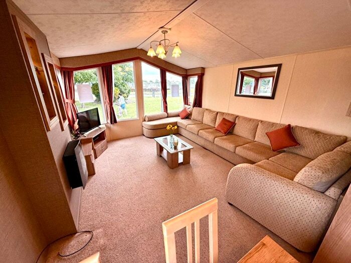 2 Bedroom Mobile/park Home For Sale In Dovercourt Haven Caravan Park, Low Road, Harwich, CO12