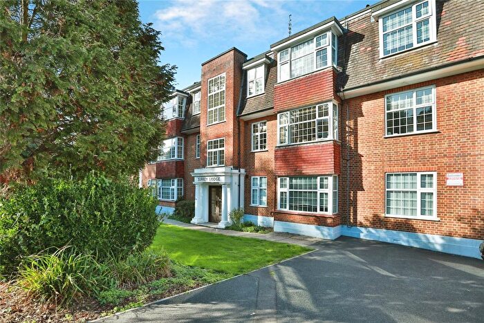3 Bedroom Flat For Sale In Surrey Road, Bournemouth, Dorset, BH4