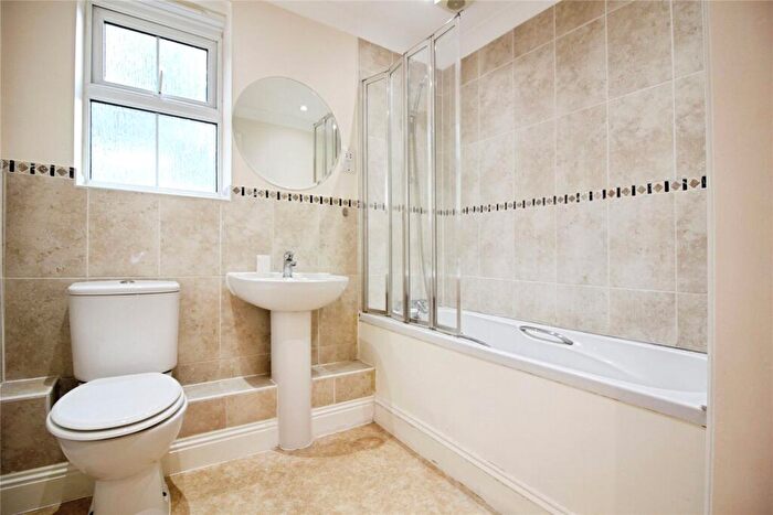2 Bedroom Apartment To Rent In Cox Hollow, Southcote Road, Reading, RG30