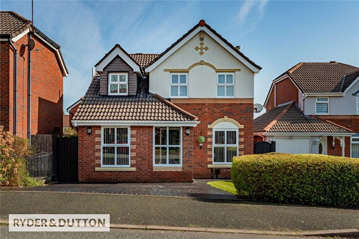 3 Bedroom Detached House For Sale In Cinnabar Drive, Middleton, Manchester, M24