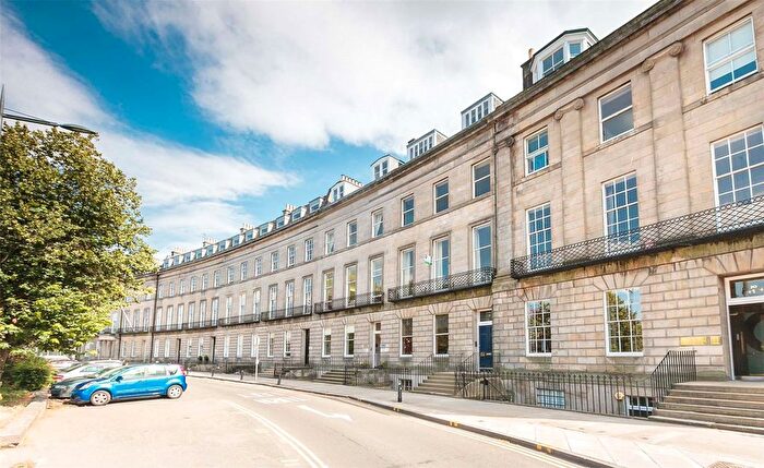 1 Bedroom Flat To Rent In Atholl Crescent, Edinburgh, Midlothian, EH3