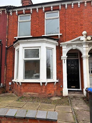 3 Bedroom Terraced House To Rent In Towcester Road, Northampton, NN4