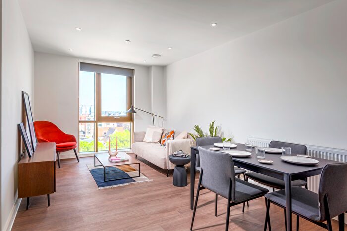 1 Bedroom Apartment To Rent In Weldale Street, Reading, Berkshire, RG1