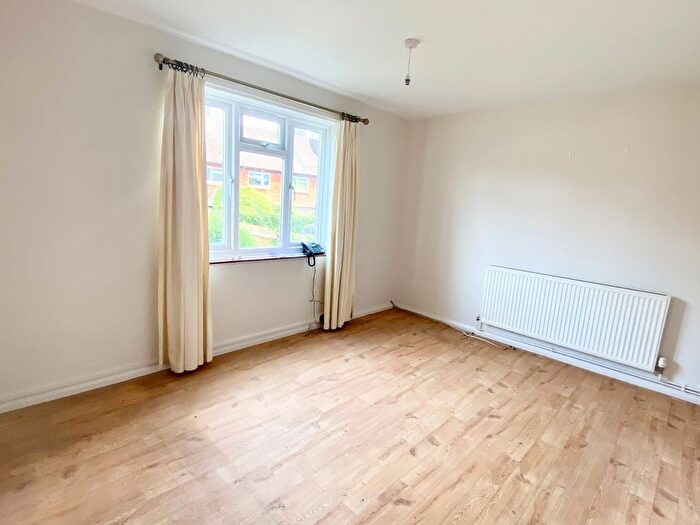 1 Bedroom Flat To Rent In Warren Ridge, Tunbridge Wells, TN3