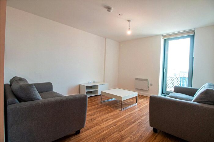 3 Bedroom Flat To Rent In Media City, Michigan Point Tower B, Michigan Avenue, Salford, M50